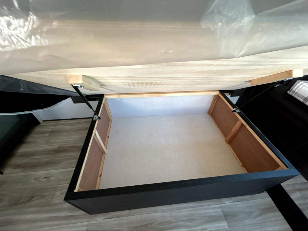 2026 VENTURE RV SPORTTREK 353VIK - Image 33
