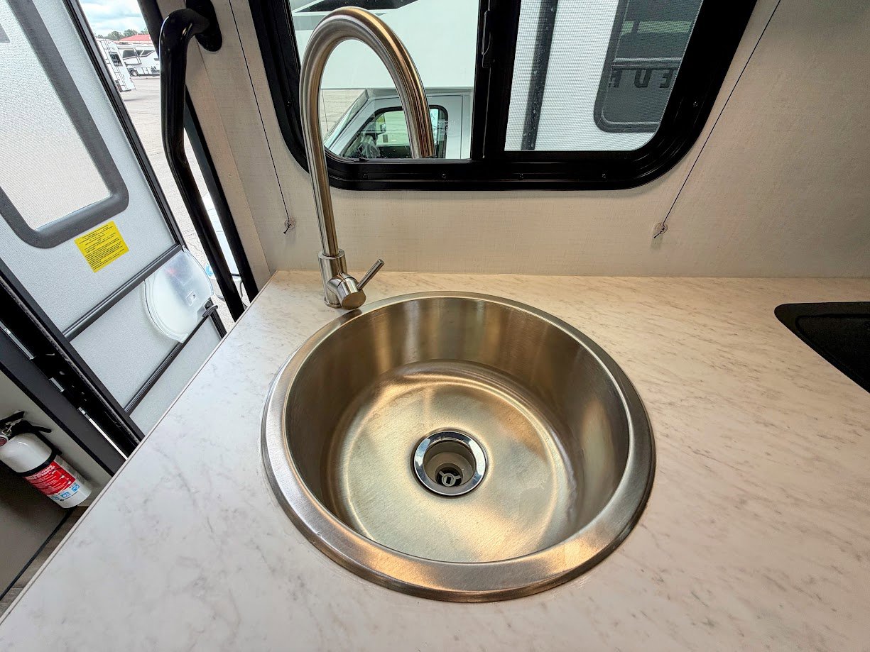 2026 JAYCO REDHAWK SE 22CF - Image 28