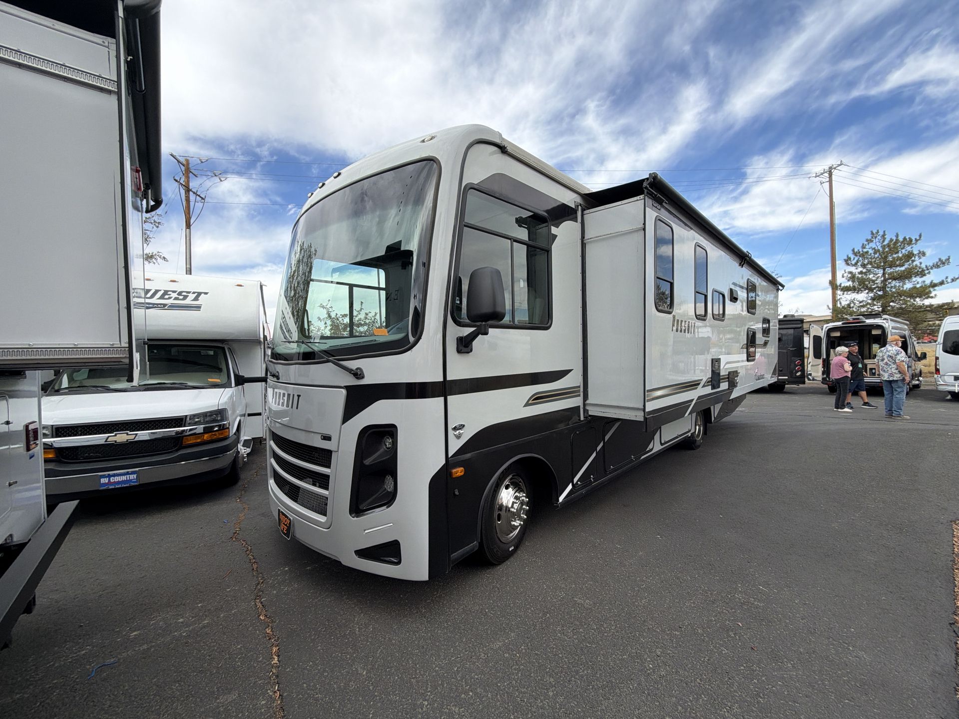 2023 Coachmen Pursuit 31BH - Image 3