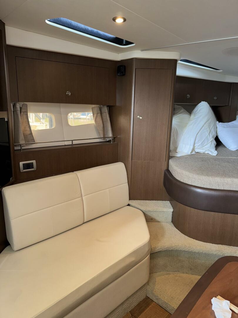 2016 Sea Ray Sundancer 350 - Image 116