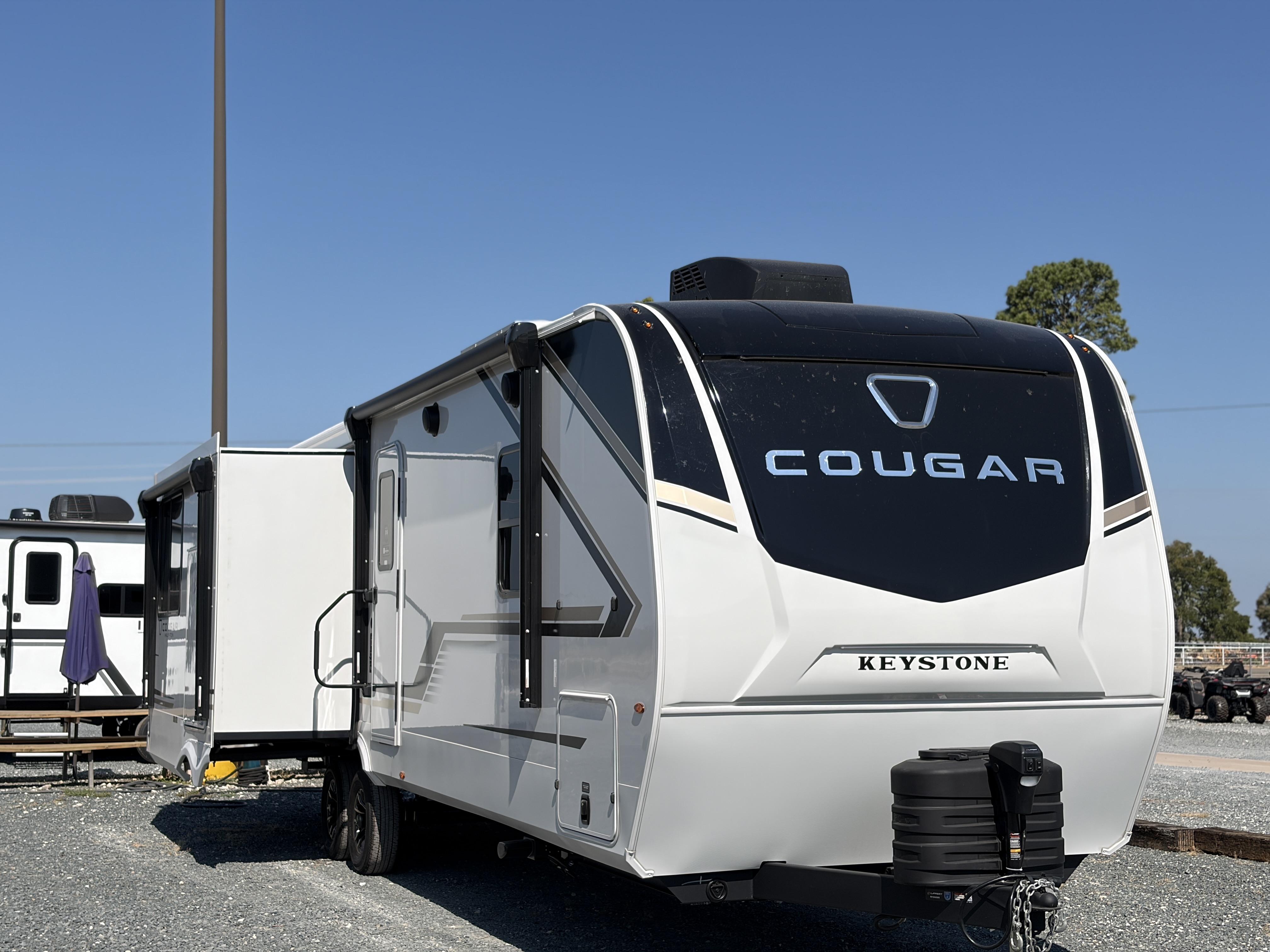2027 Keystone COUGAR HALF-TON 29RKE - Image 1