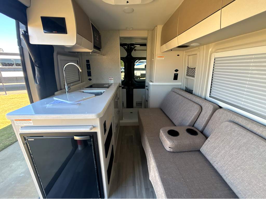 2026 THOR MOTOR COACH SCOPE 18M - Image 24