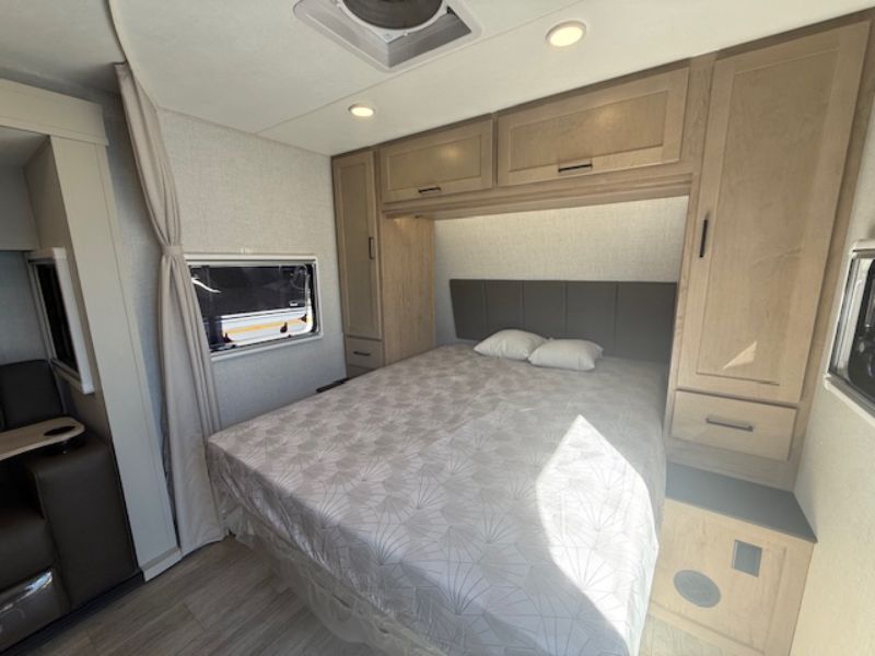 2027 Ember RV Touring Edition 2200ETL - Image 13
