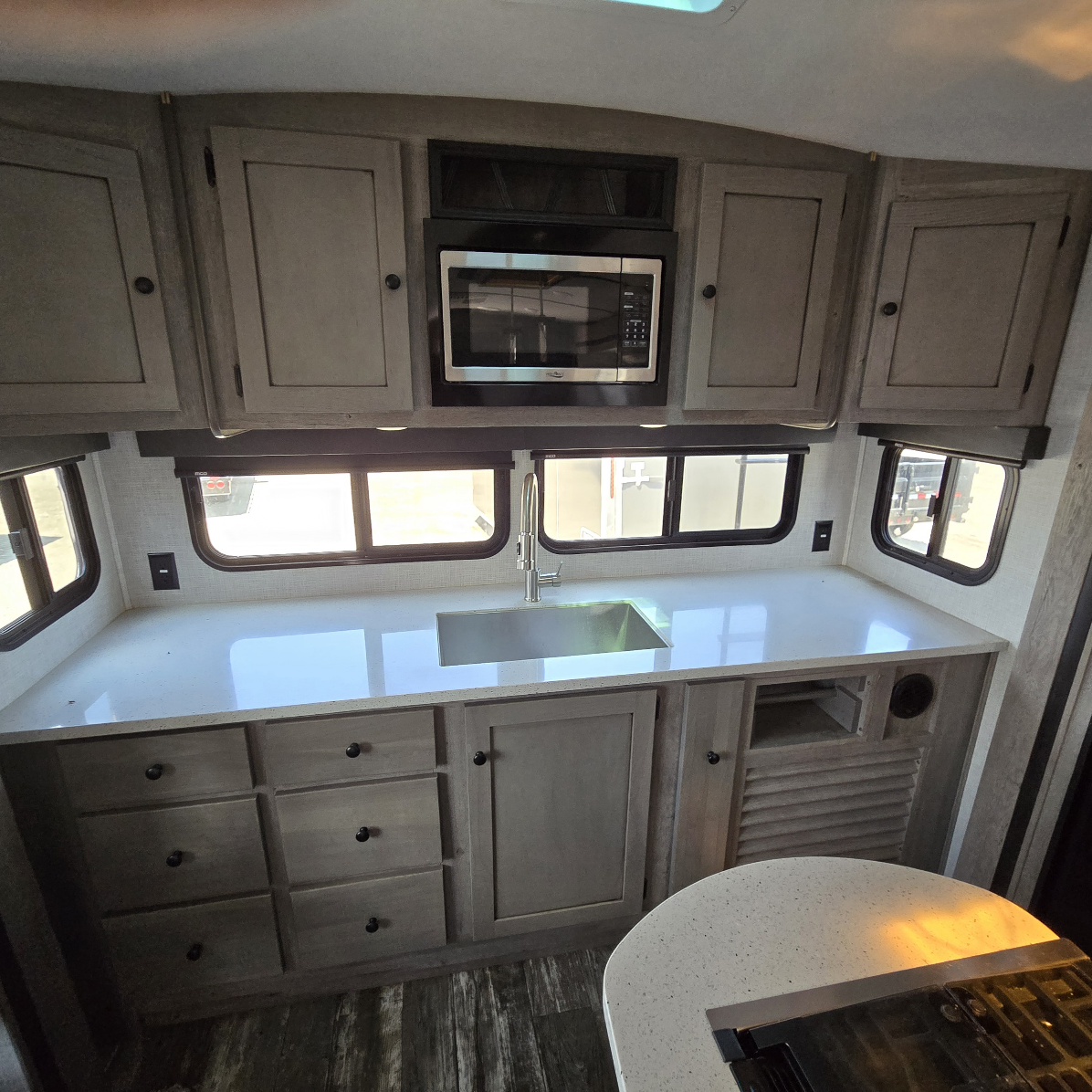 2019 Keystone Outback 300ML - Image 14