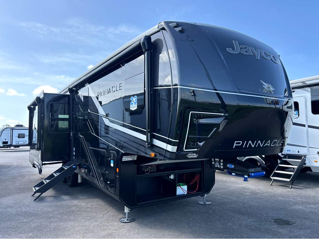 2027 JAYCO PINNACLE 32RLTS - Image 1