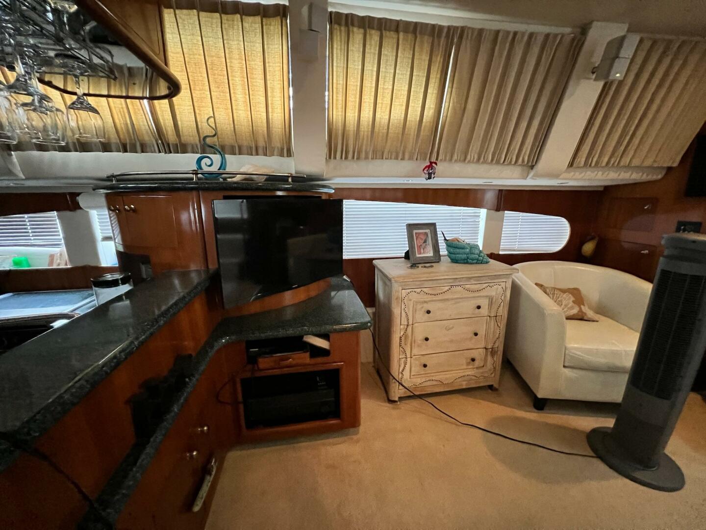 2000 Carver 506 Motor Yacht - Image 17