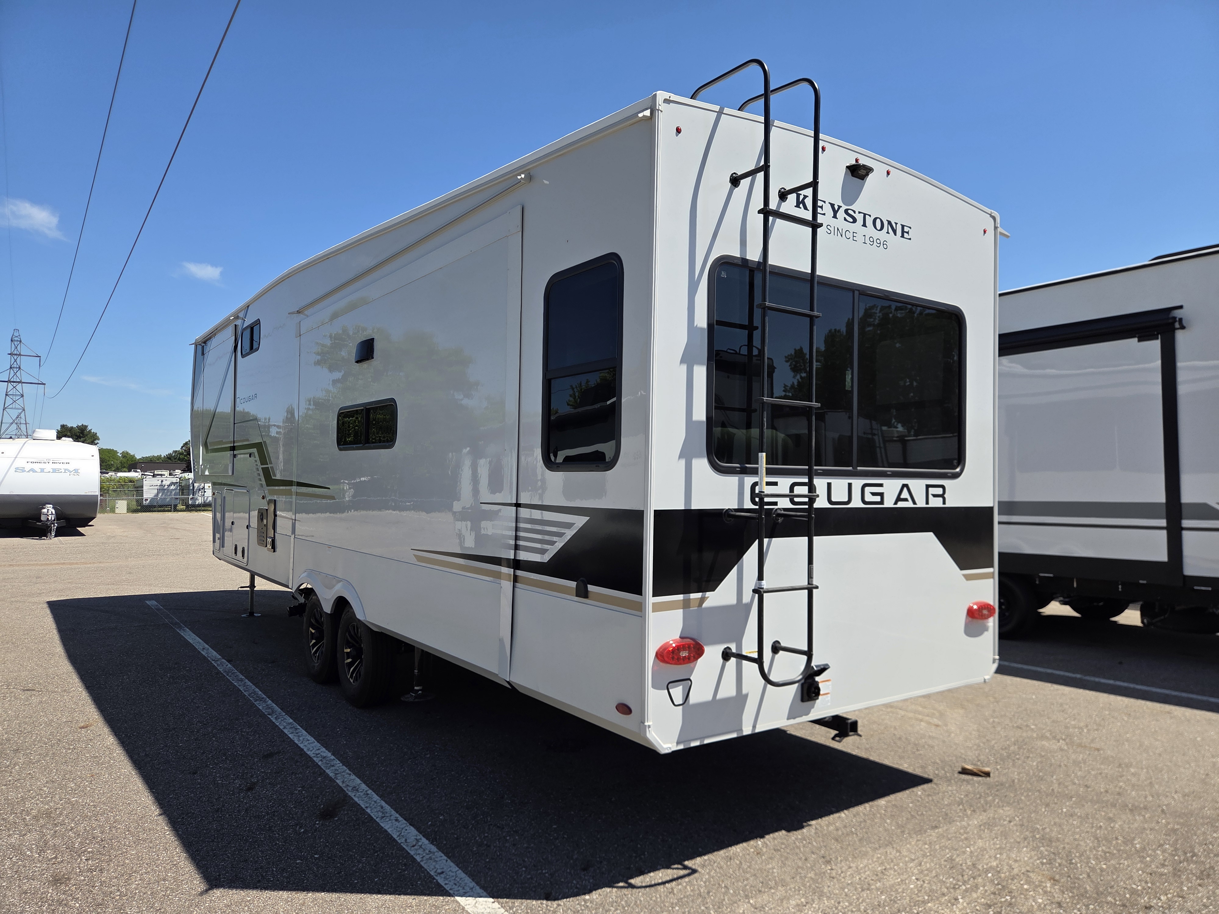 2027 Keystone Cougar 316RLS - Image 3