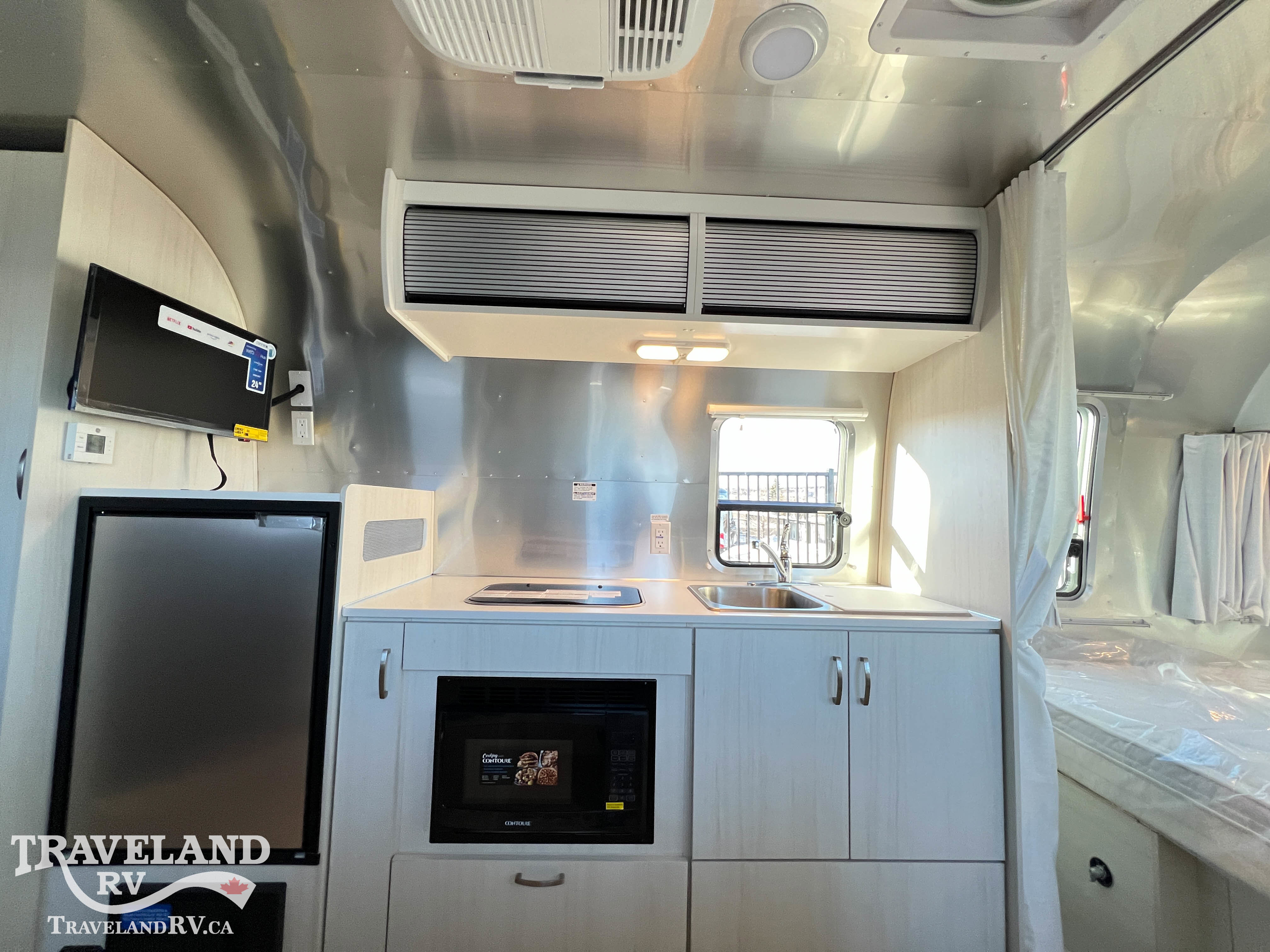 2026 Airstream Bambi 22FB - Image 13