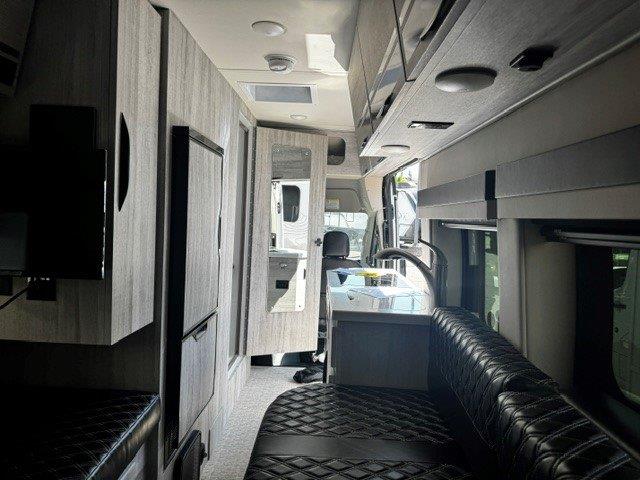 2027 Chinook Bayside RT - Image 24