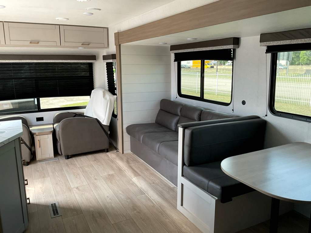 2027 JAYCO Jay Flight 262RLS - Image 8