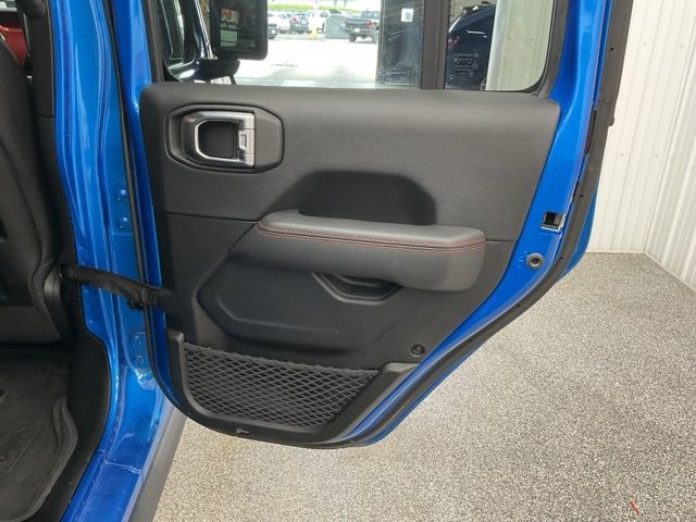 2022 Jeep Gladiator Crew Cab Rubicon 4WD - Image 23