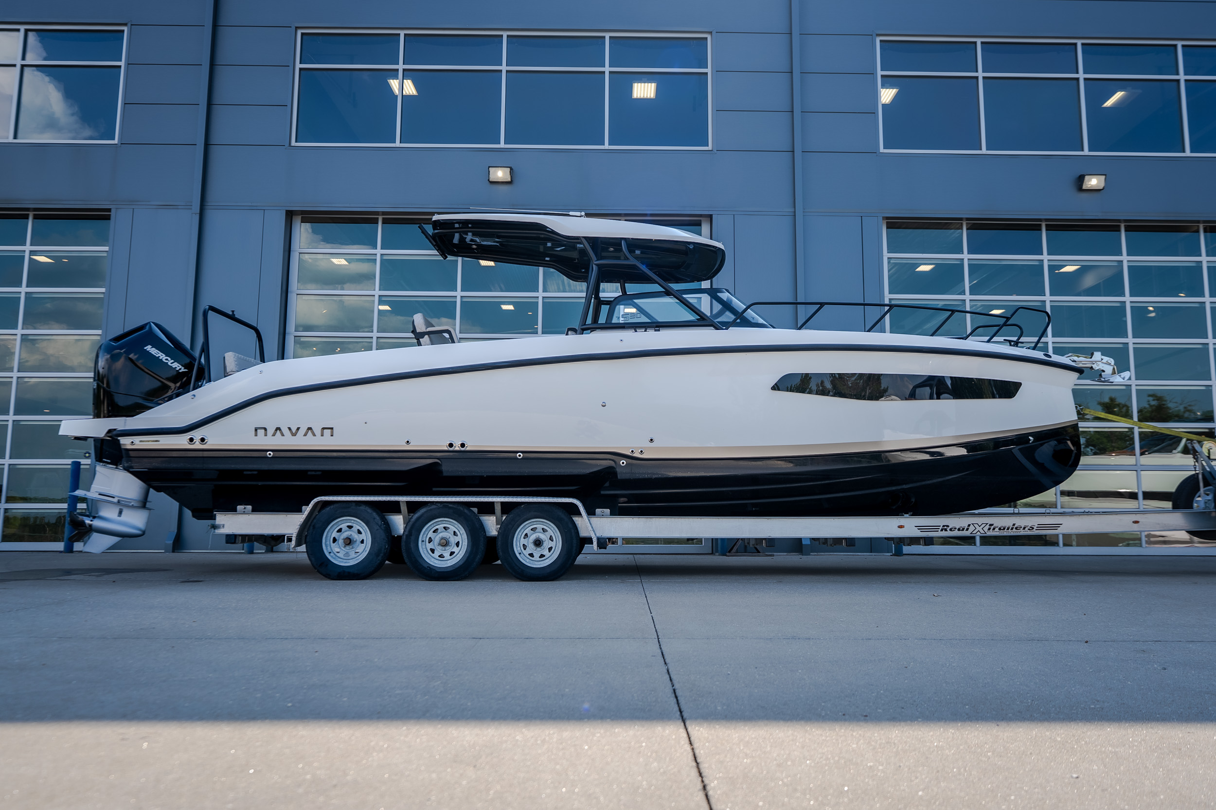 2025 Navan S30 - Image 1