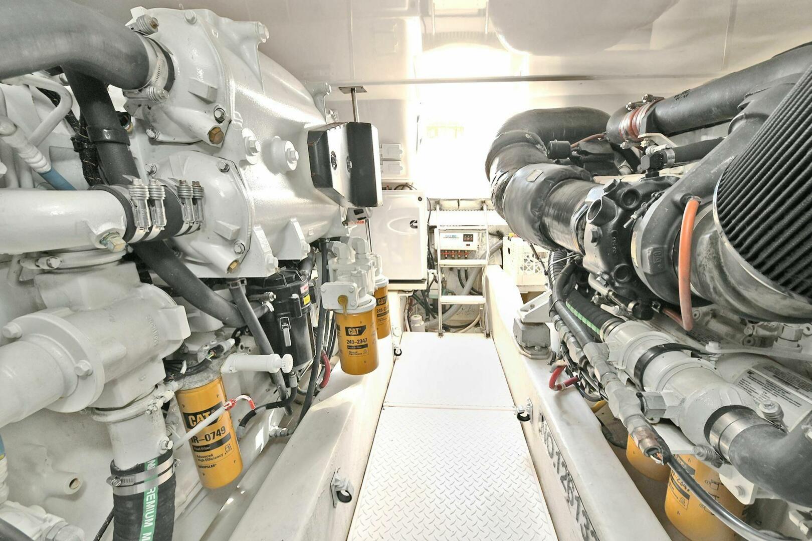 2015 Tiara Yachts 48 Convertible - Image 45