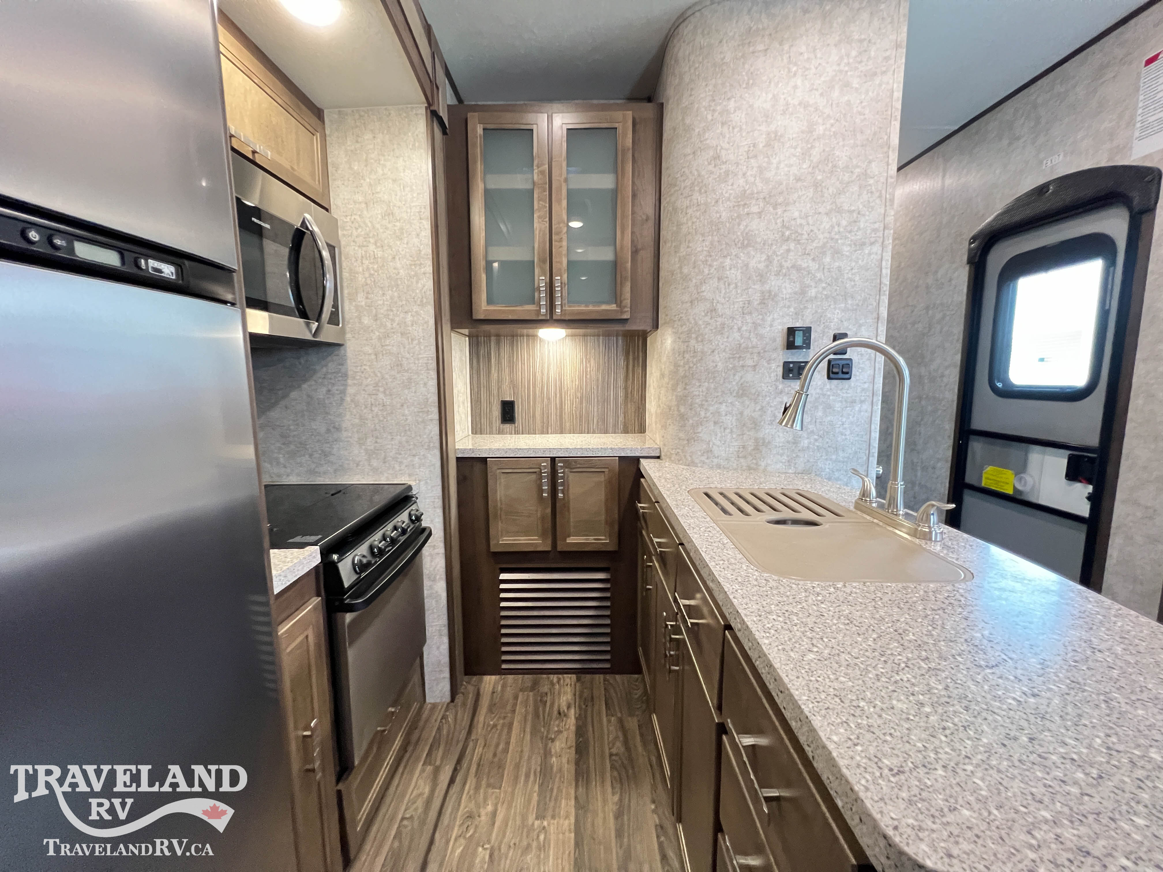 2019 Highland Ridge Highlander HF350H - Image 25