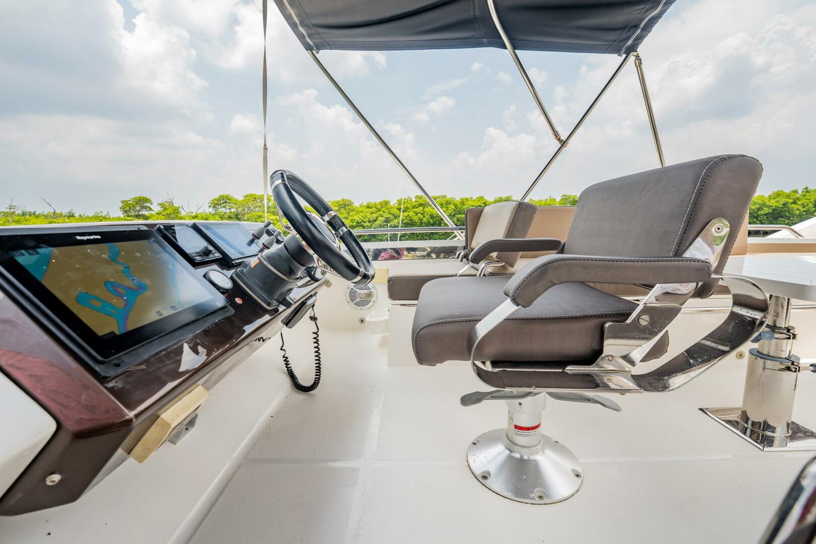 2017 Galeon 510 Skybridge - Image 56