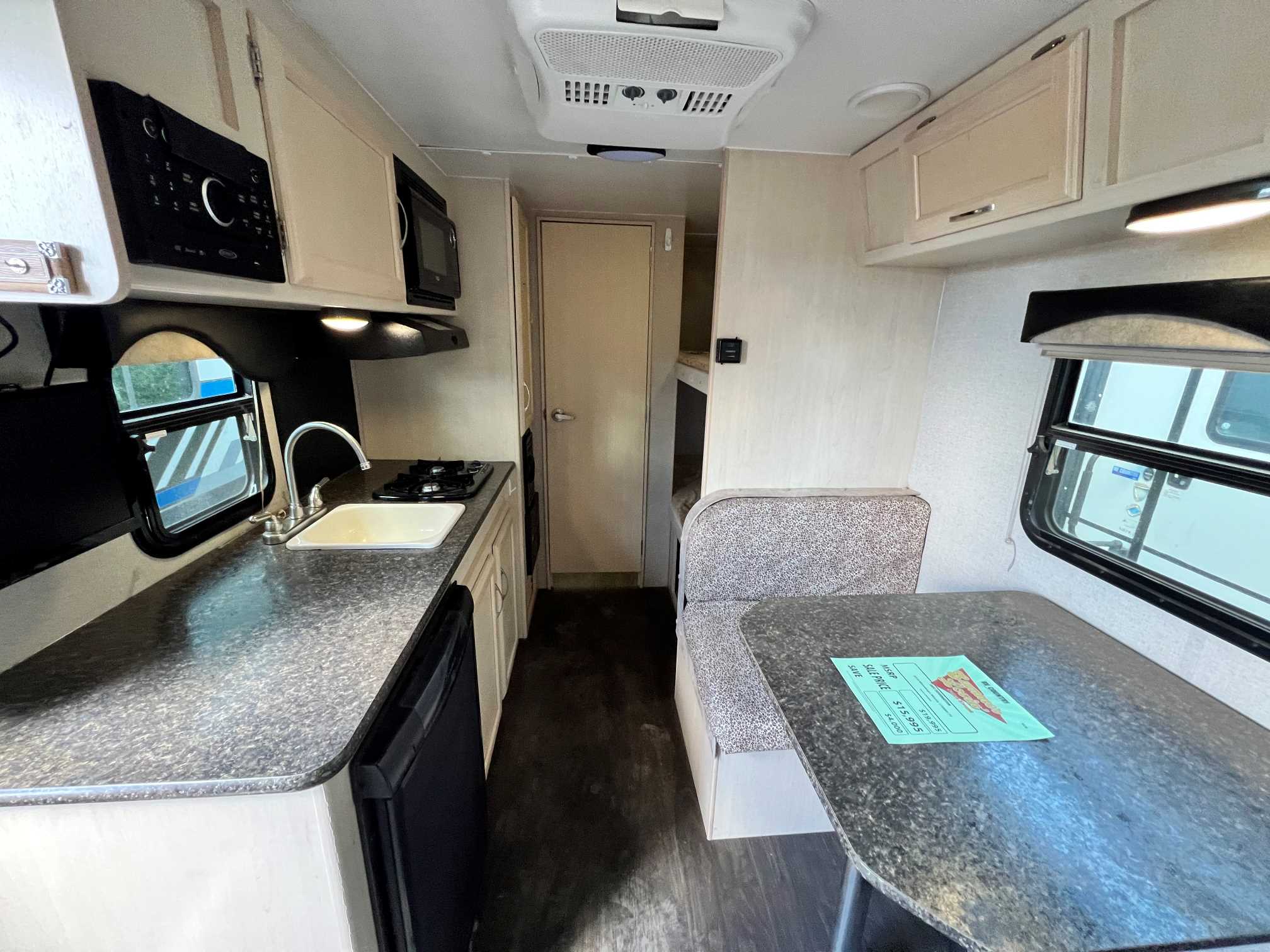 2018 Winnebago Micro Minnie 1700BH - Image 7