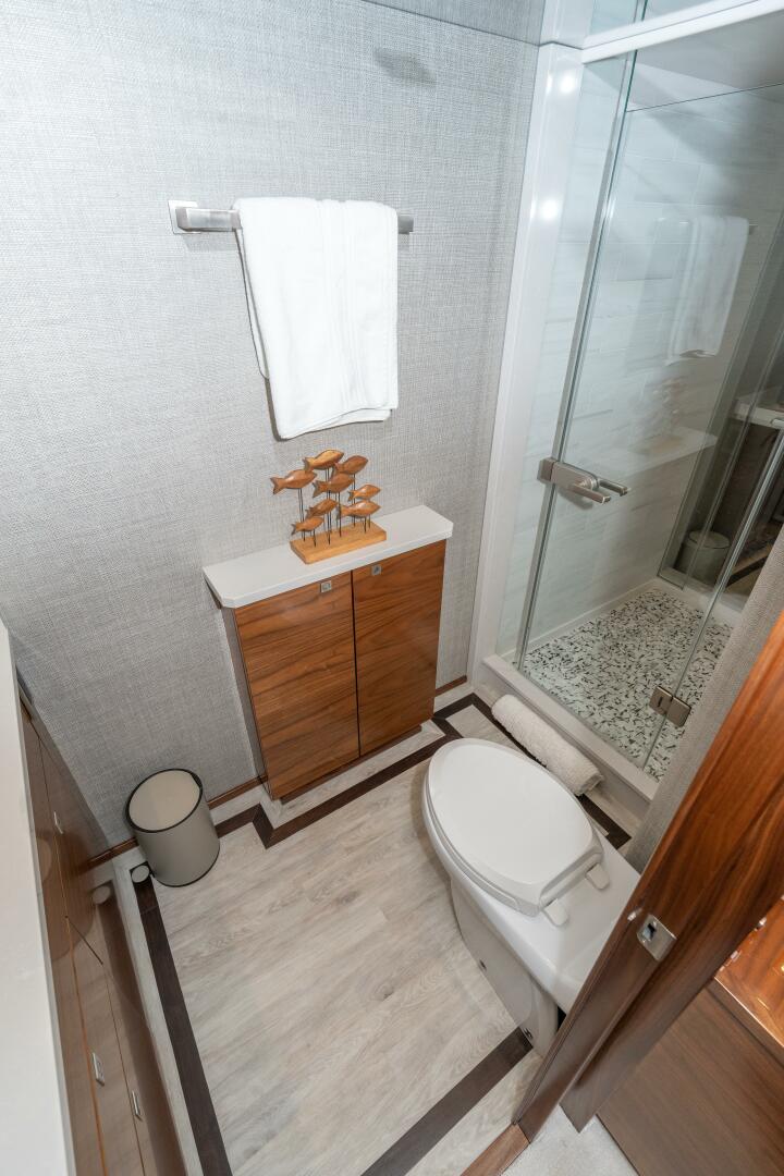 2025 Viking 90 Convertible - Image 37