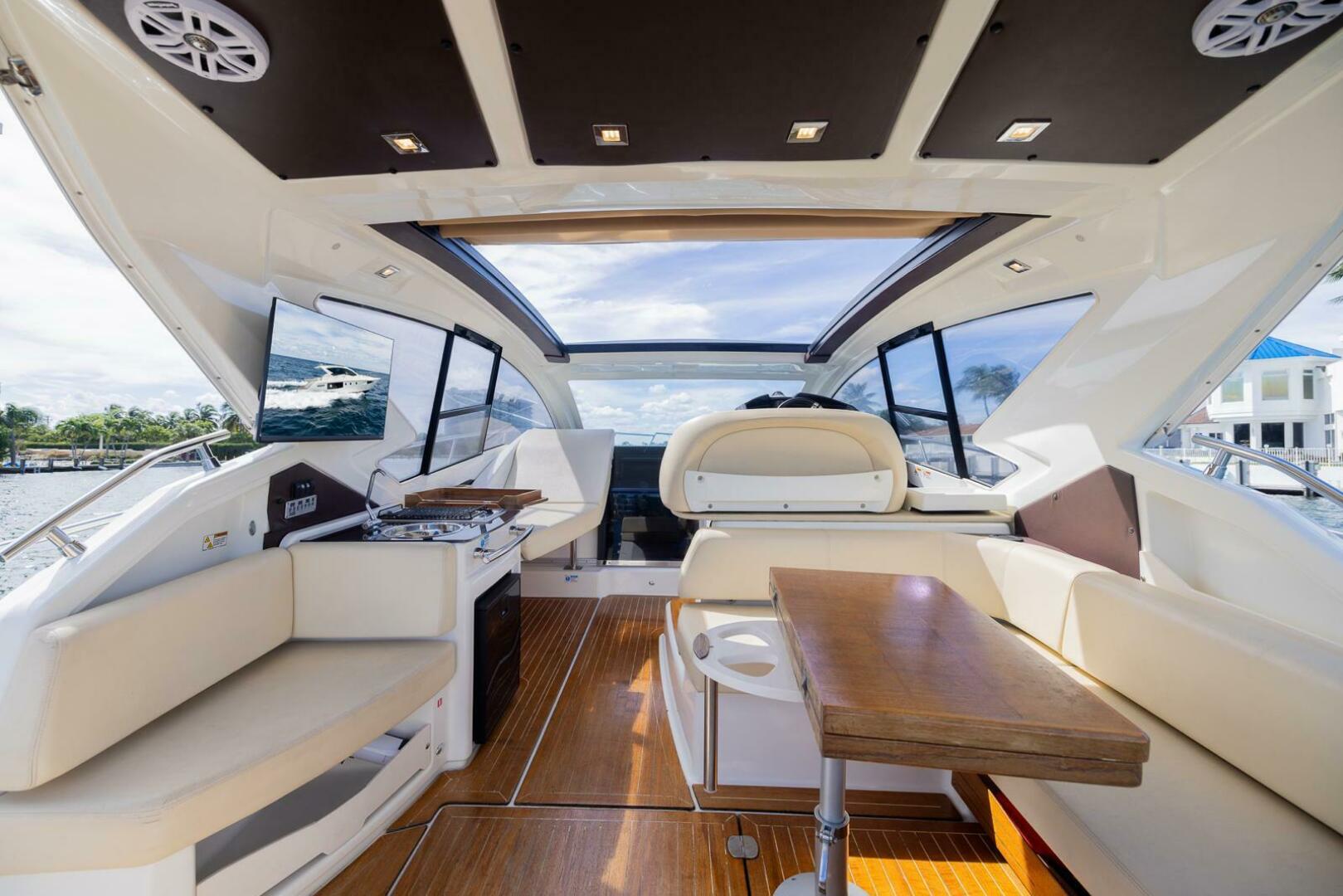 2014 Cranchi M 44 HT - Image 8