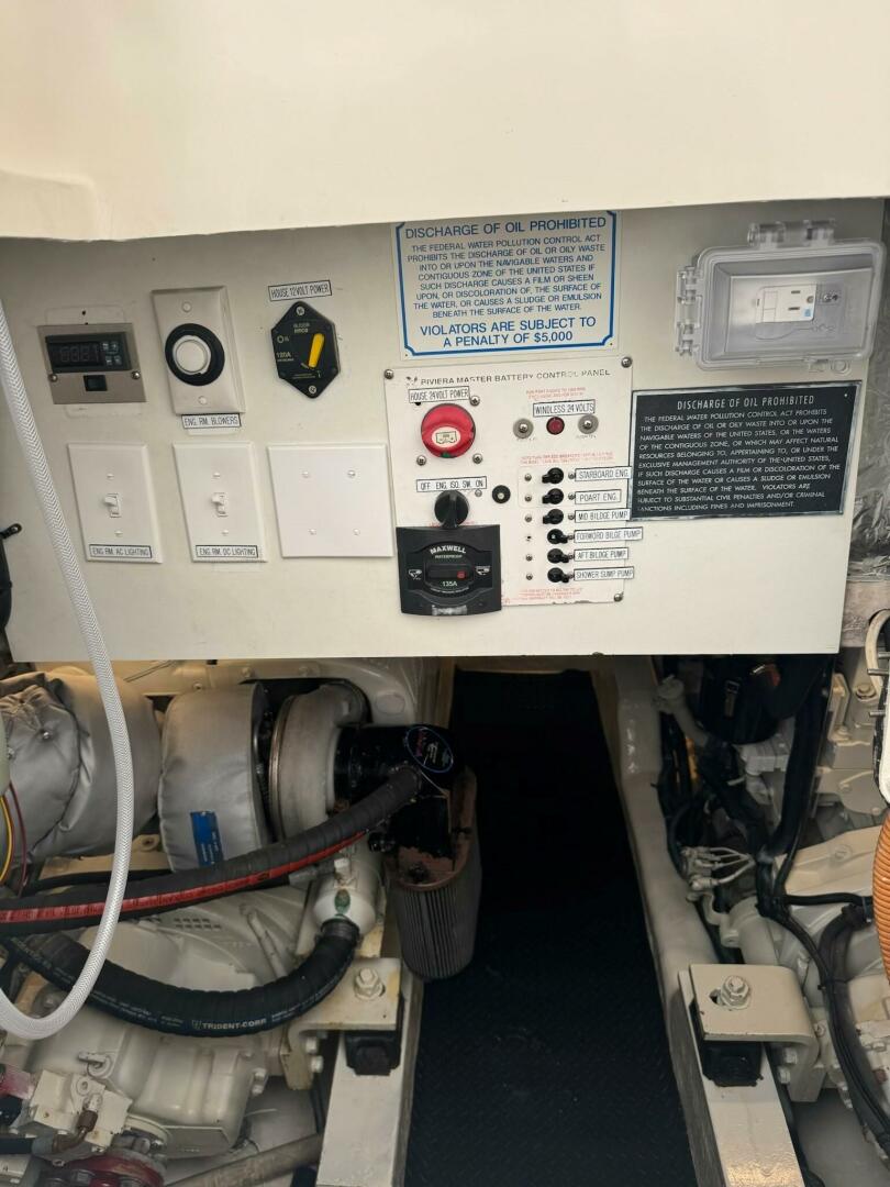 2002 Riviera 43 Flybridge - Image 11