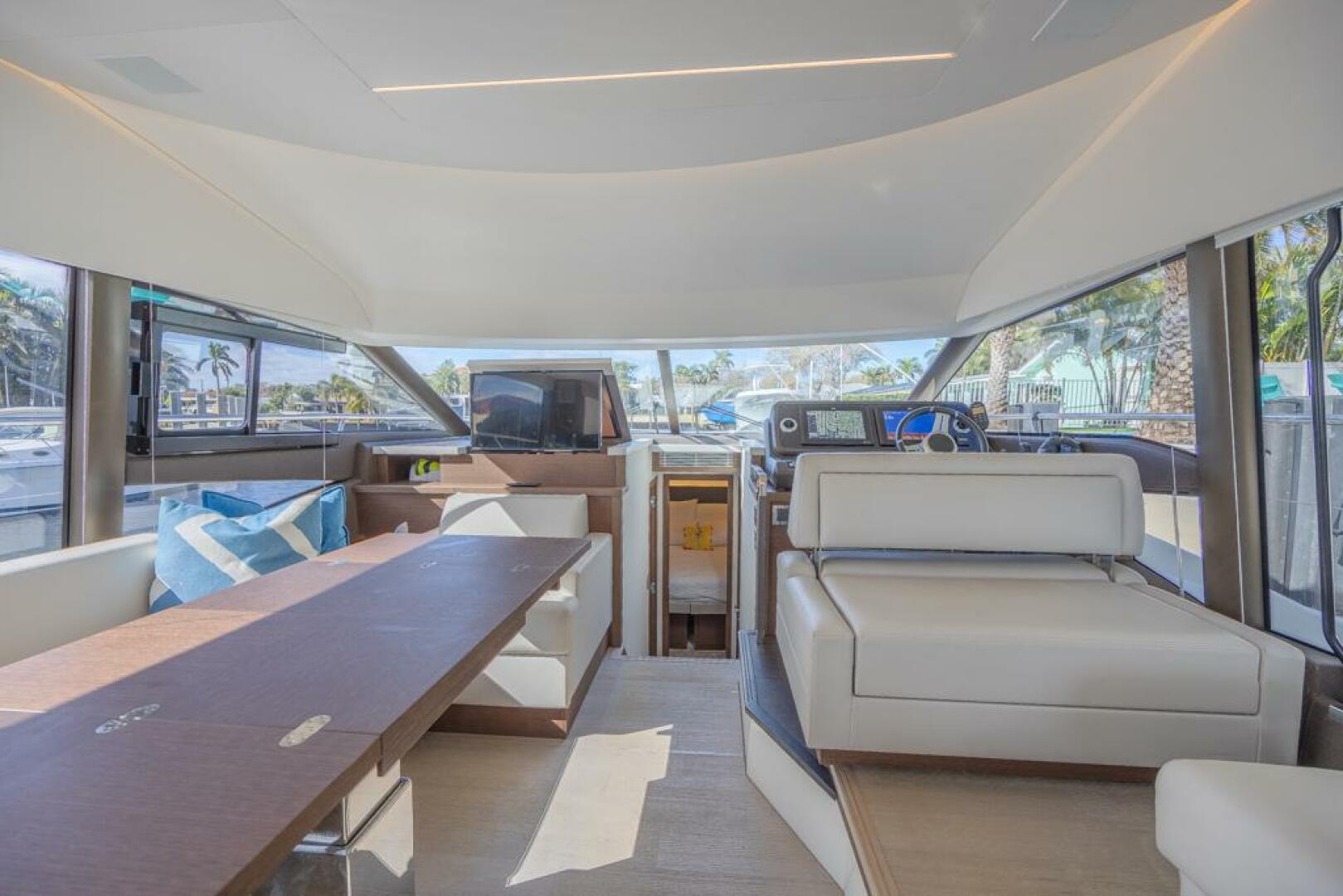 2021 Prestige 520 Flybridge - Image 44