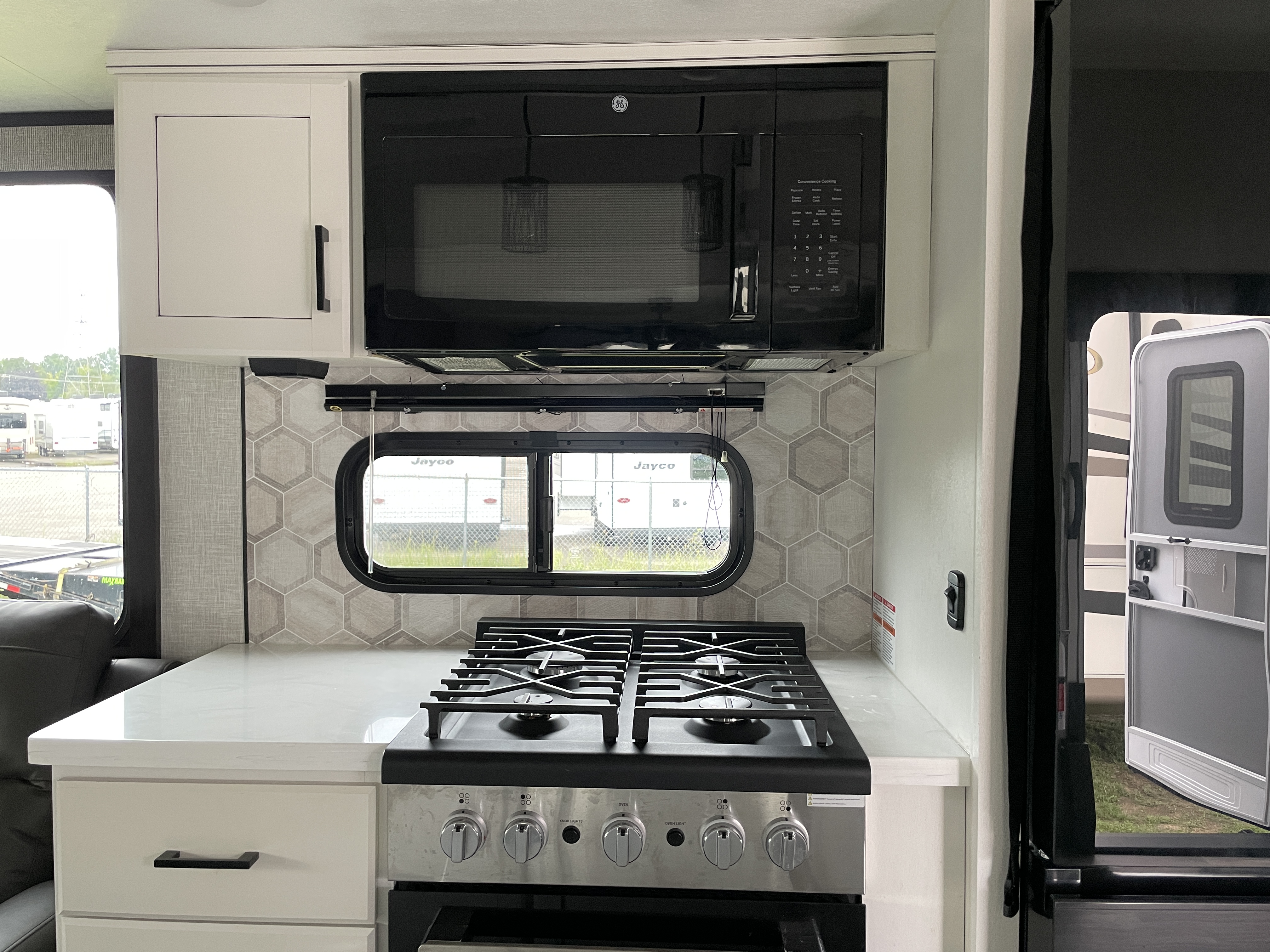 2024 Jayco Eagle 317RLOK - Image 15