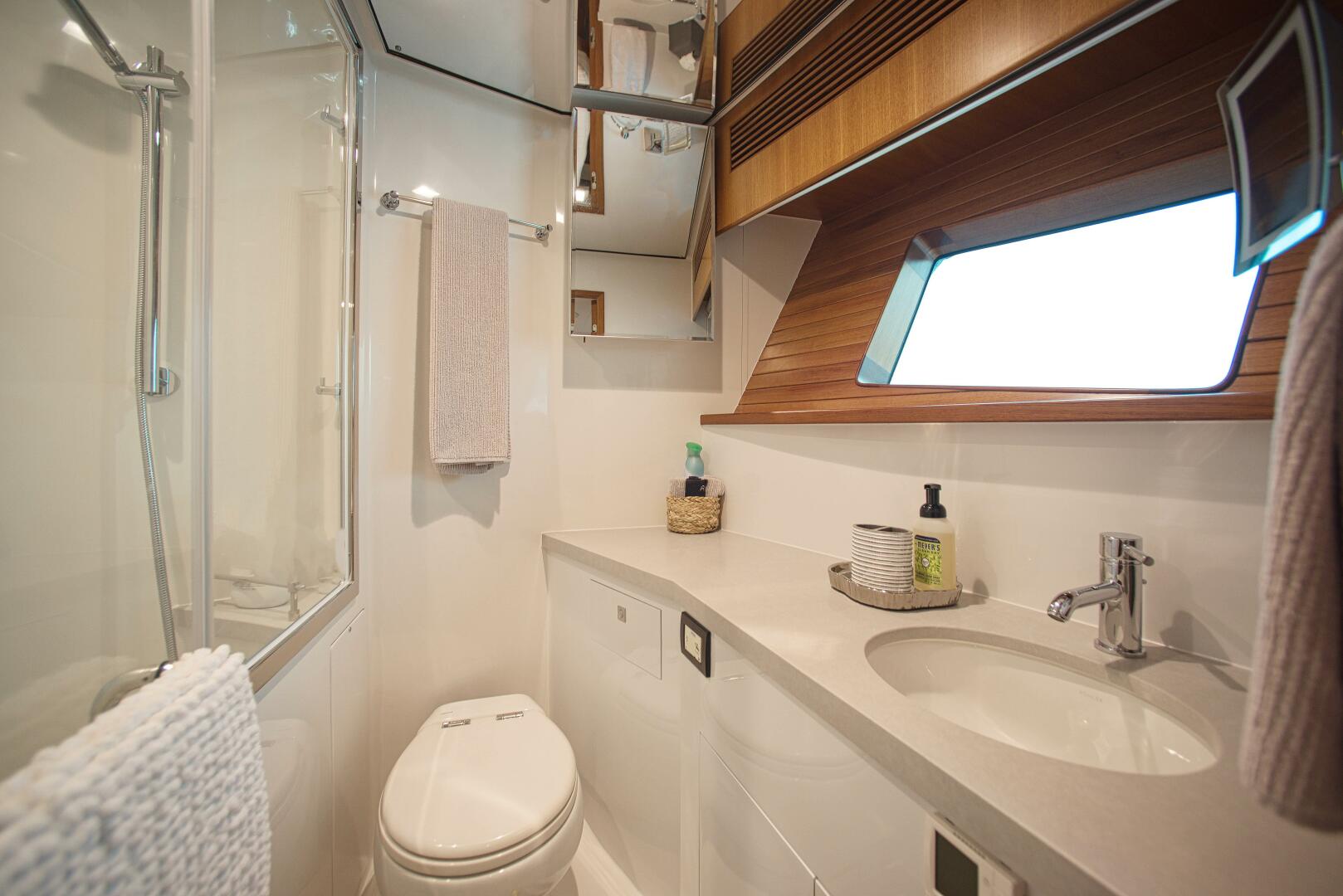 2023 Marlow Explorer 70E-CB - Image 24