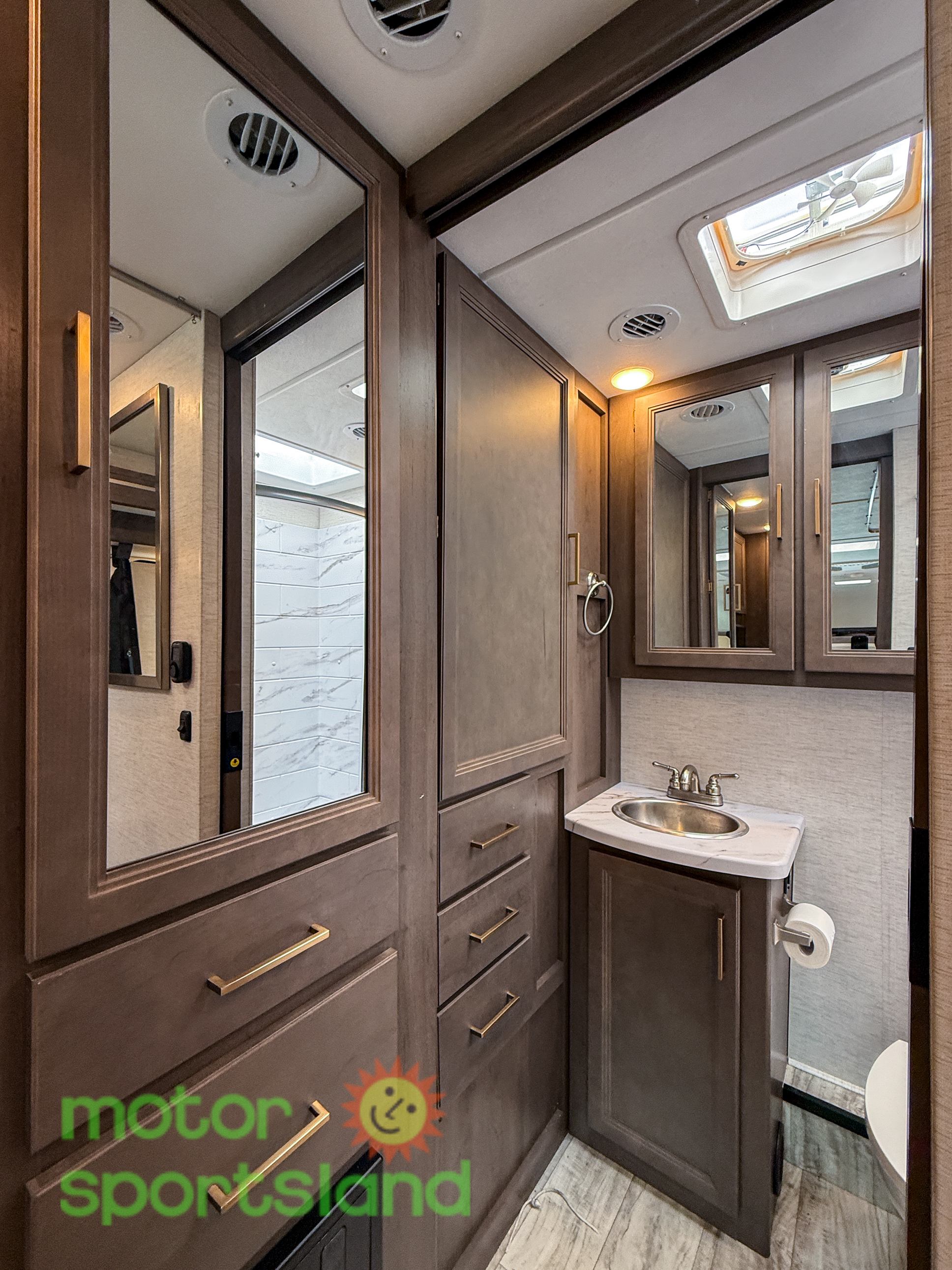 2025 Thor Motor Coach Chateau 27P - Image 61
