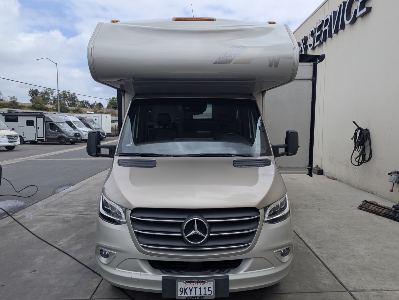 2024 Winnebago Vita 24P - Image 2