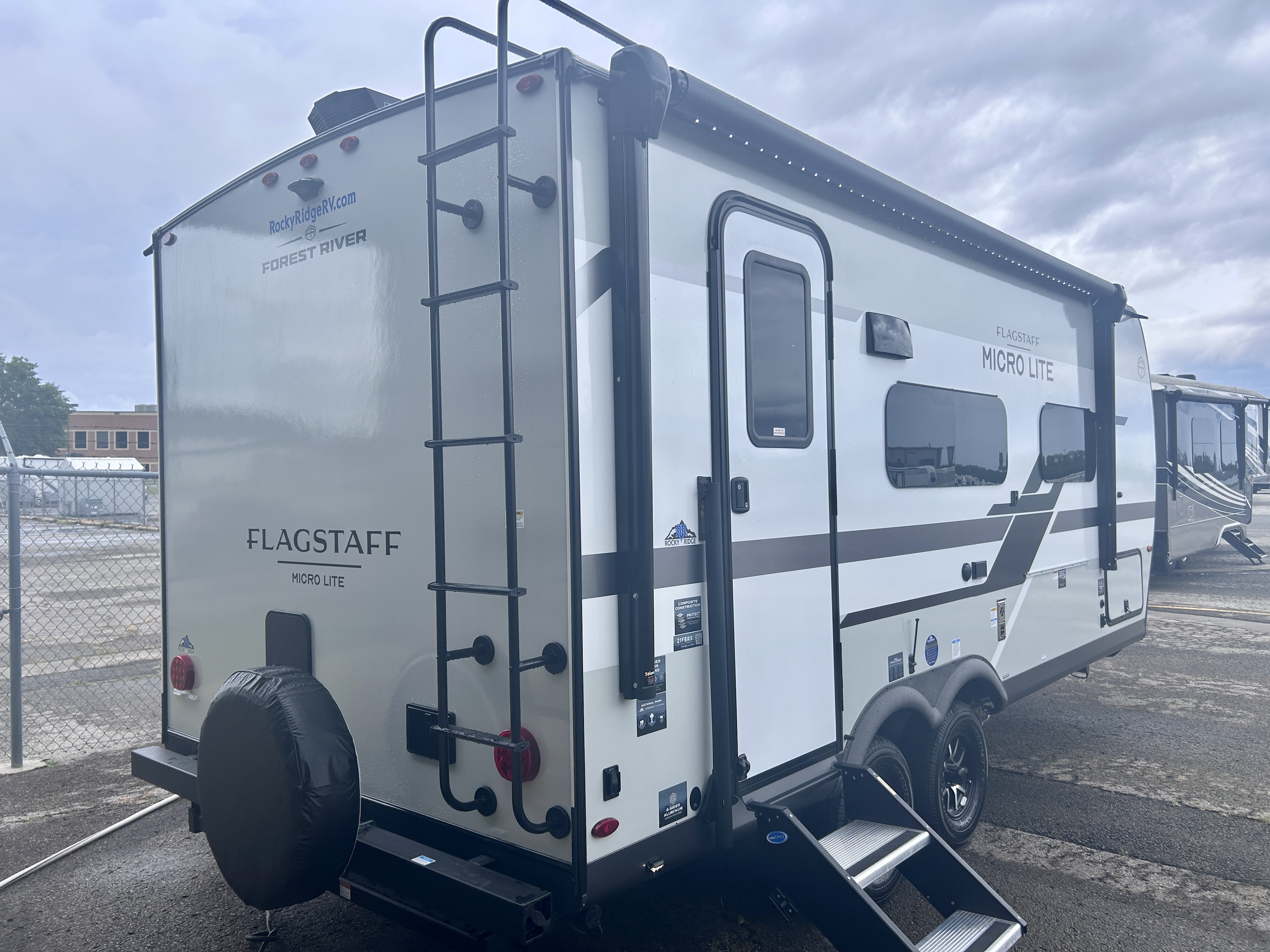 2027 Forest River MICRO-LITE 21FBRS - Image 8