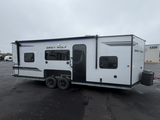 2027 CHEROKEE GREY WOLF 21JBH - Image 1