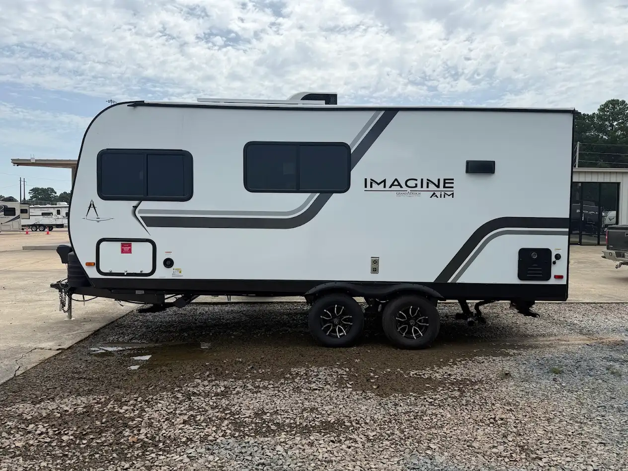 2027 Grand Design Imagine AIM 19MLA - Image 5