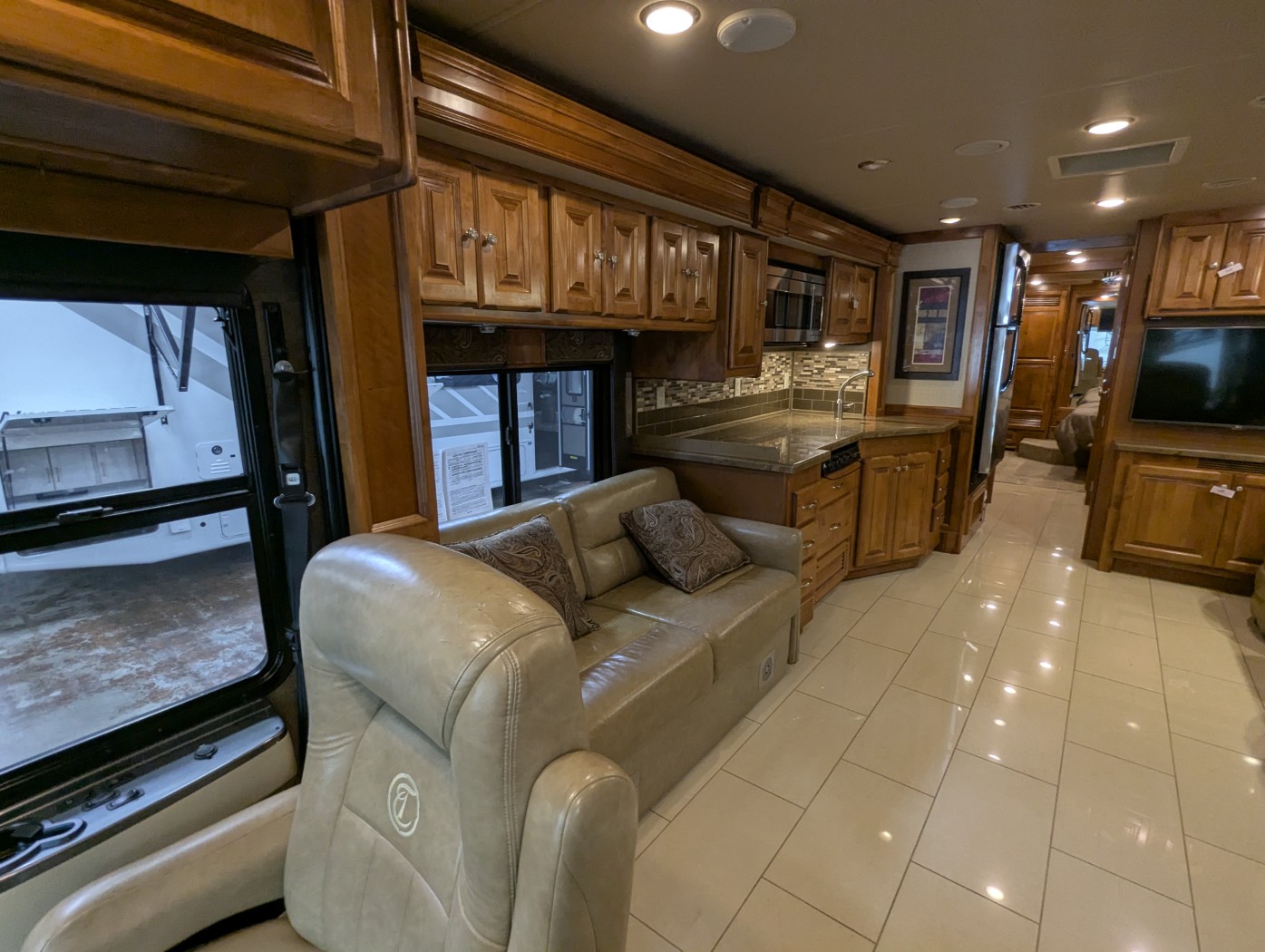 2016 Tiffin Allegro Red 38 QBA - Image 11
