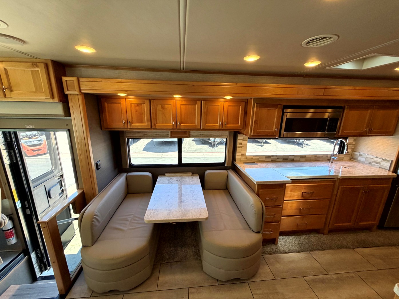 2022 Tiffin Open Road Allegro 34 PA - Image 12