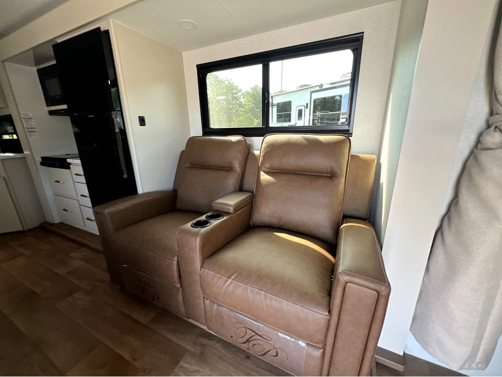 2027 GRAND DESIGN IMAGINE 22MLE - Image 6