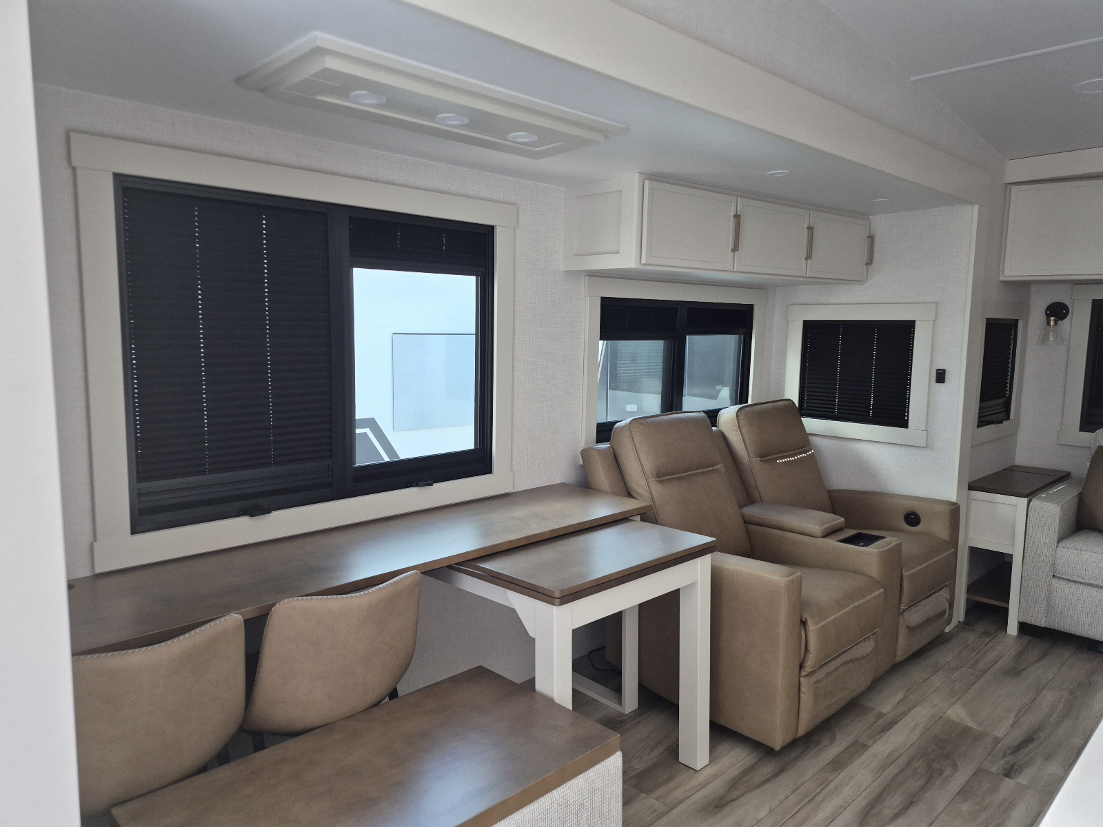 2027 Brinkley RV Model Z 2900 - Image 5