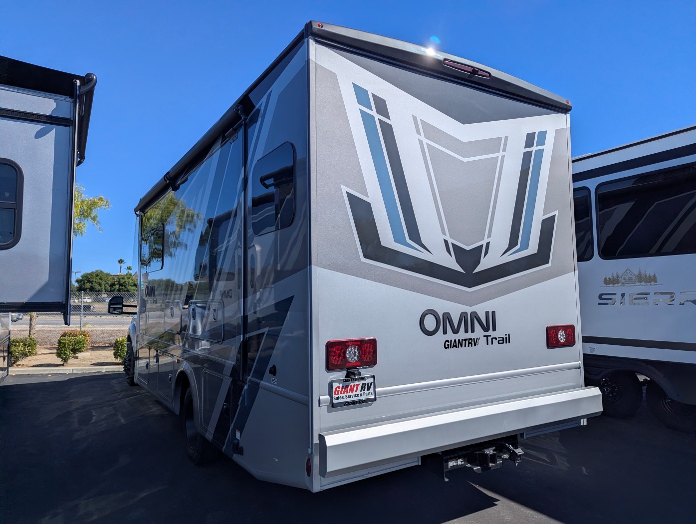 2026 Thor Motor Coach Omni Trail S29 - Image 5