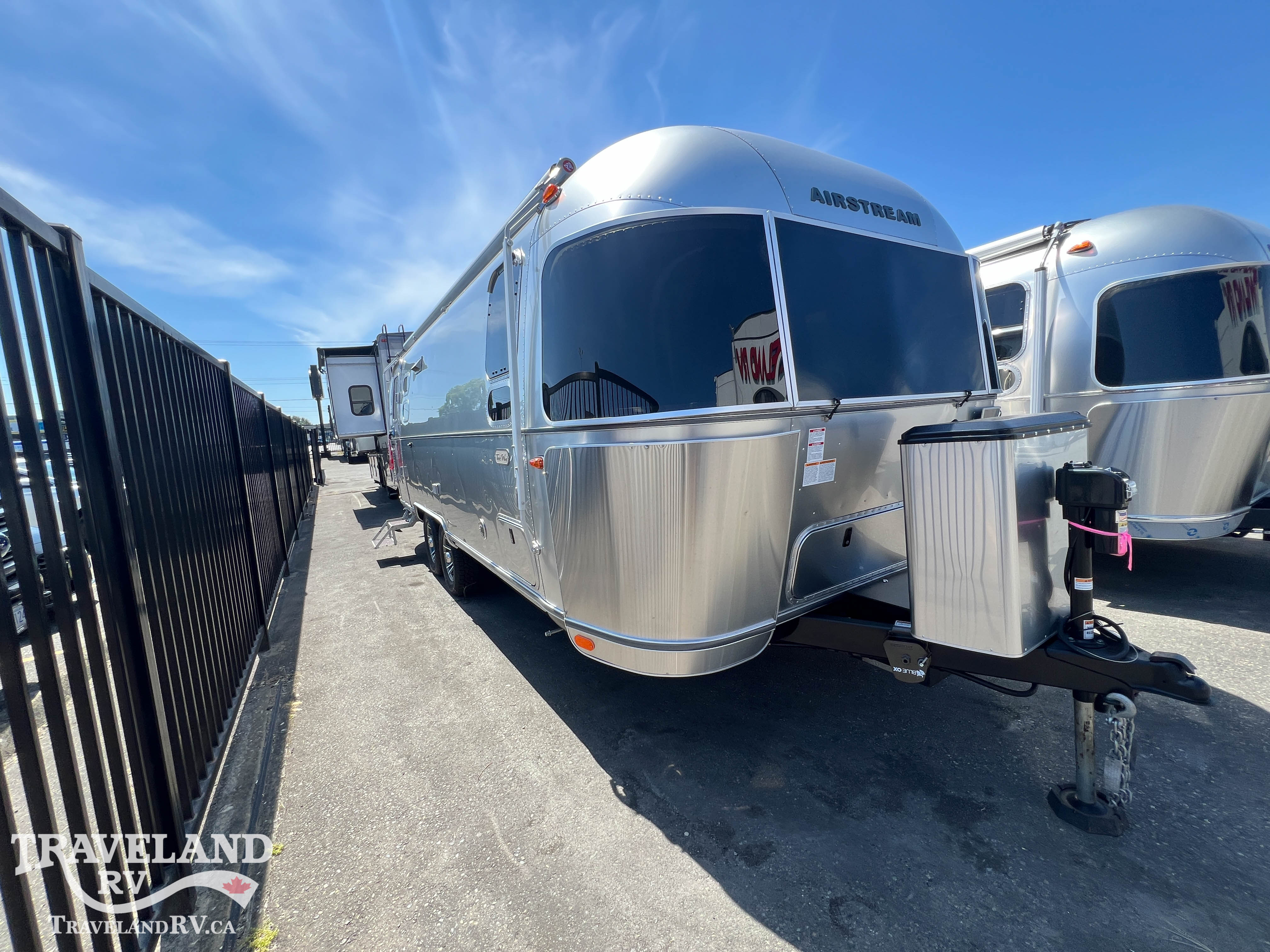 2025 Airstream Tradewind 25FBT - Image 1