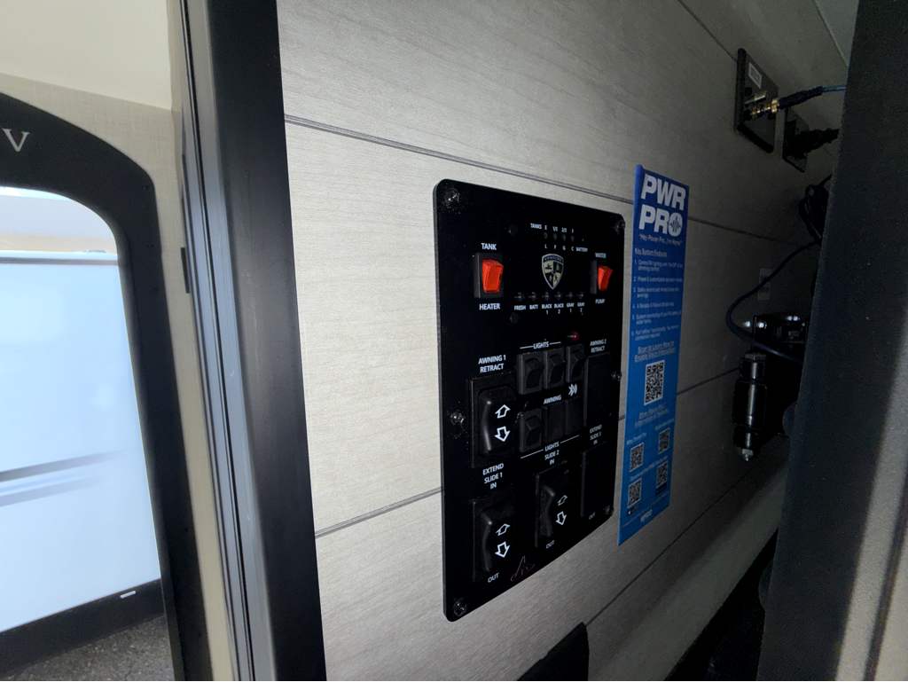 2026 VENTURE RV STRATUS 262VFK - Image 32