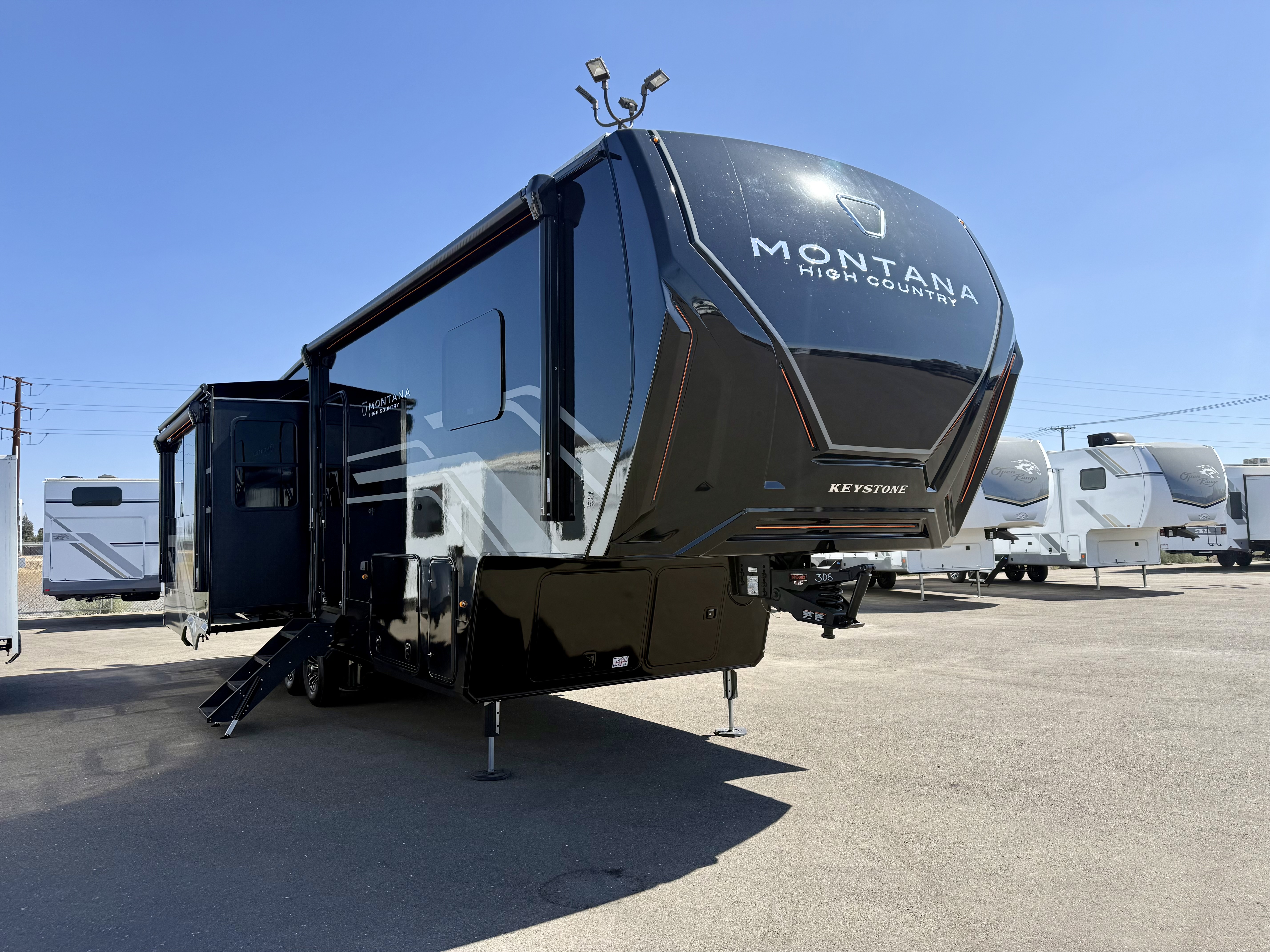 2027 High Country 290RL FULL BODY PAINT - Image 2