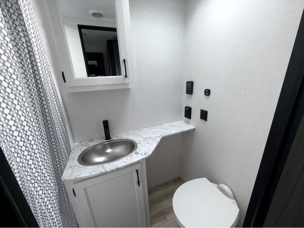 2026 VENTURE RV STRATUS 291VQB - Image 24