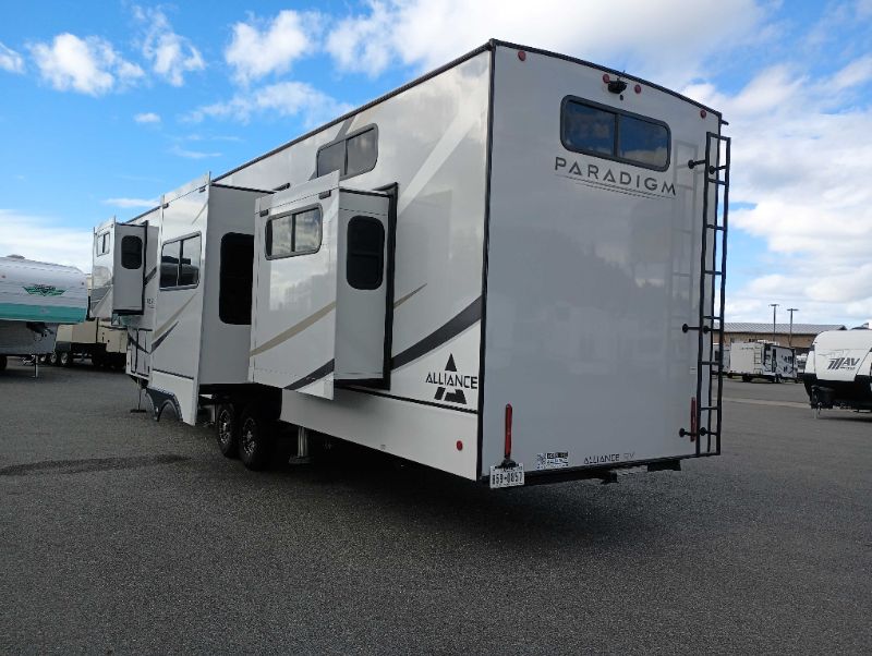 2024 Alliance RV Paradigm 395DS - Image 2