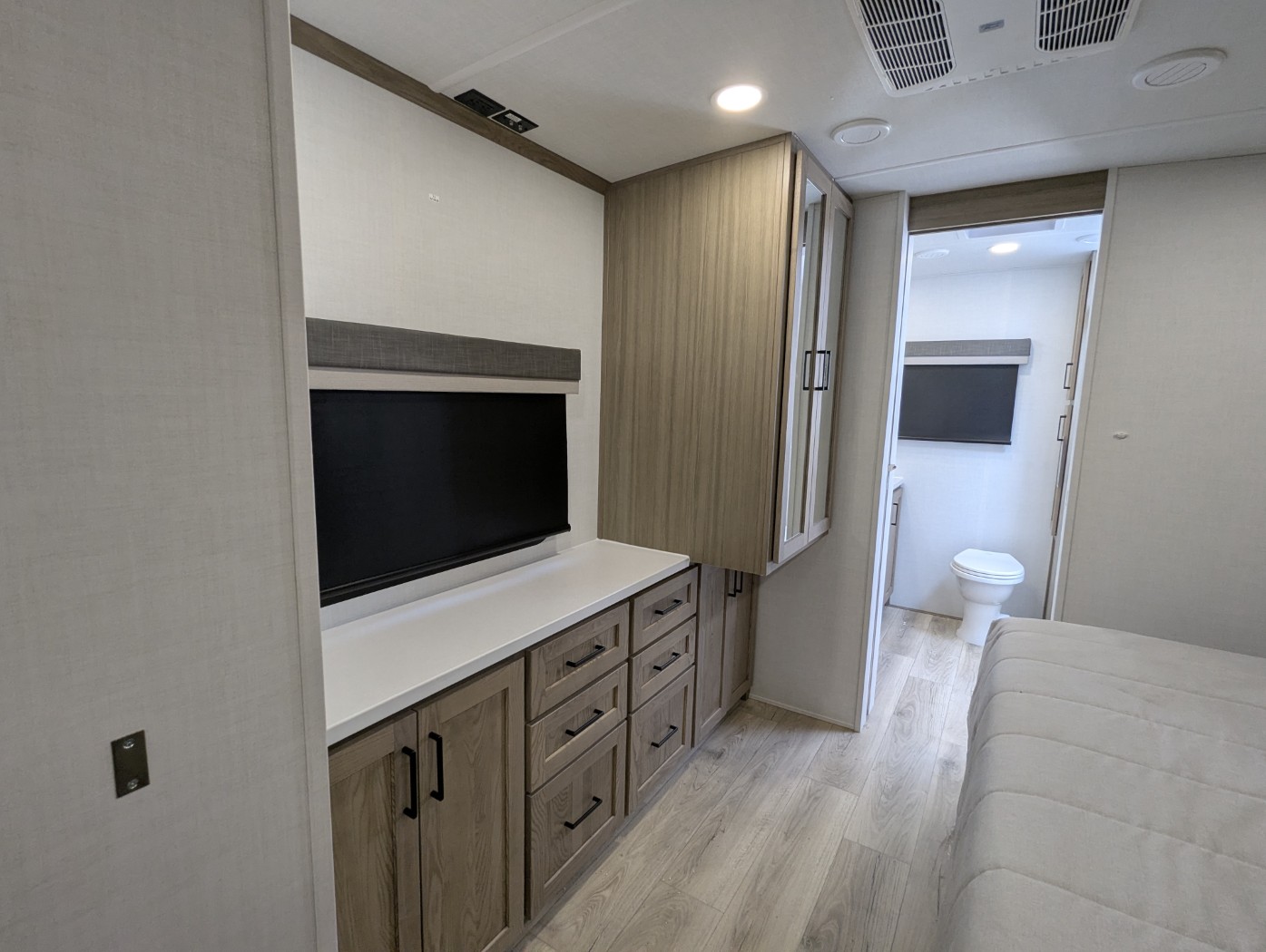 2026 Forest River Rockwood Signature 8263MBR - Image 16