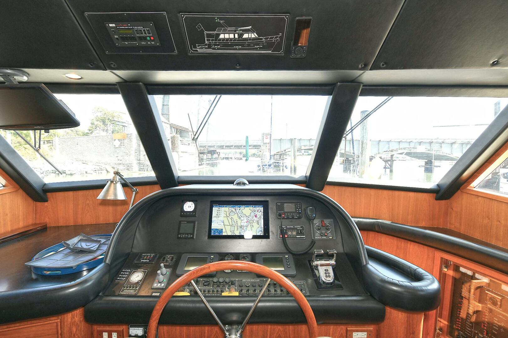 2002 Grand Alaskan Flushdeck - Image 28