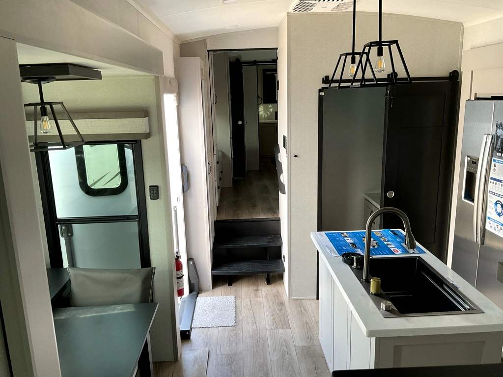 2026 JAYCO NORTH POINT 382 FLRB - Image 8