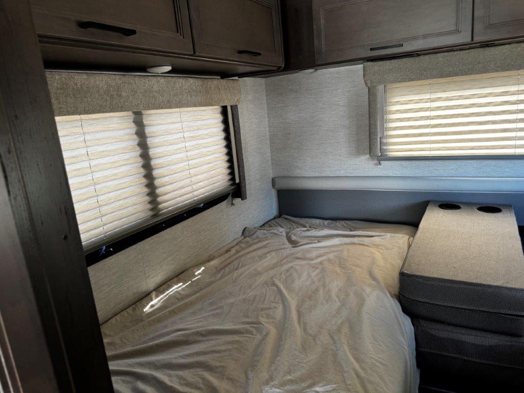 2025 Thor Motor Coach Freedom Traveler A24 - Image 17