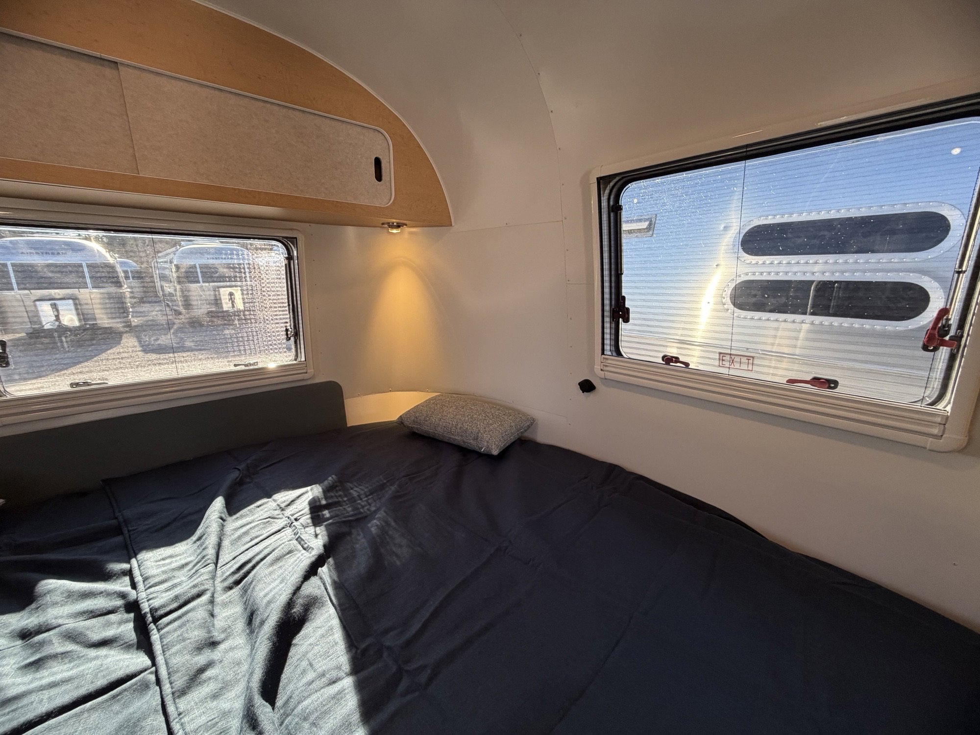 2026 AIRSTREAM WORLD TRAVELERUSA 22RB - Image 23