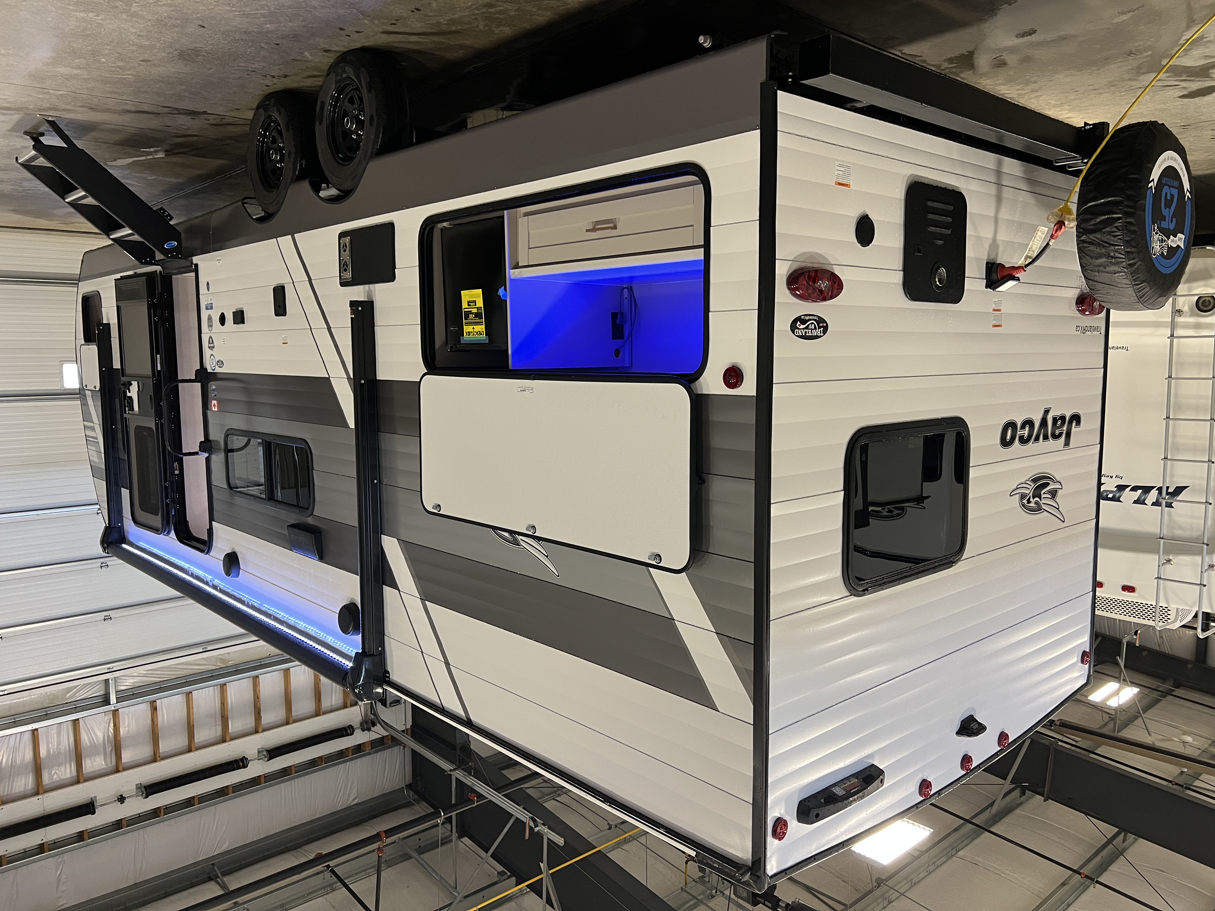 2027 Jayco Jay Flight SLX 245BHSW - Image 7