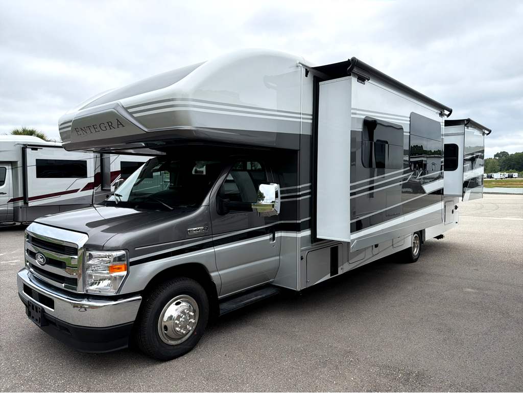 2027 ENTEGRA COACH ODYSSEY 29V - Image 2