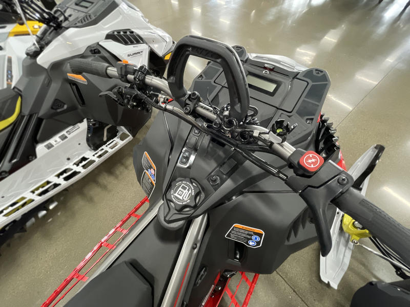 2024 Ski-Doo SHREDDER 4100 850 E-TEC TURBO - Image 3