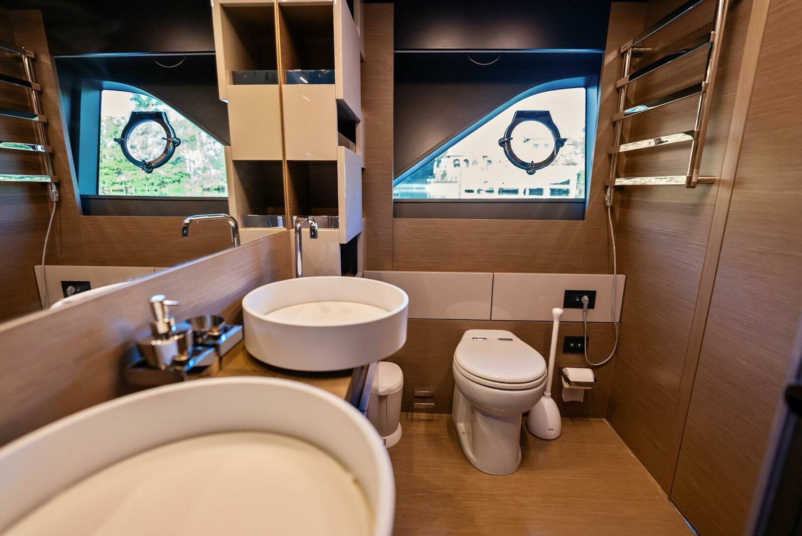 2019 Ferretti Yachts Ferretti Yachts Ferretti 780 Base - Image 42